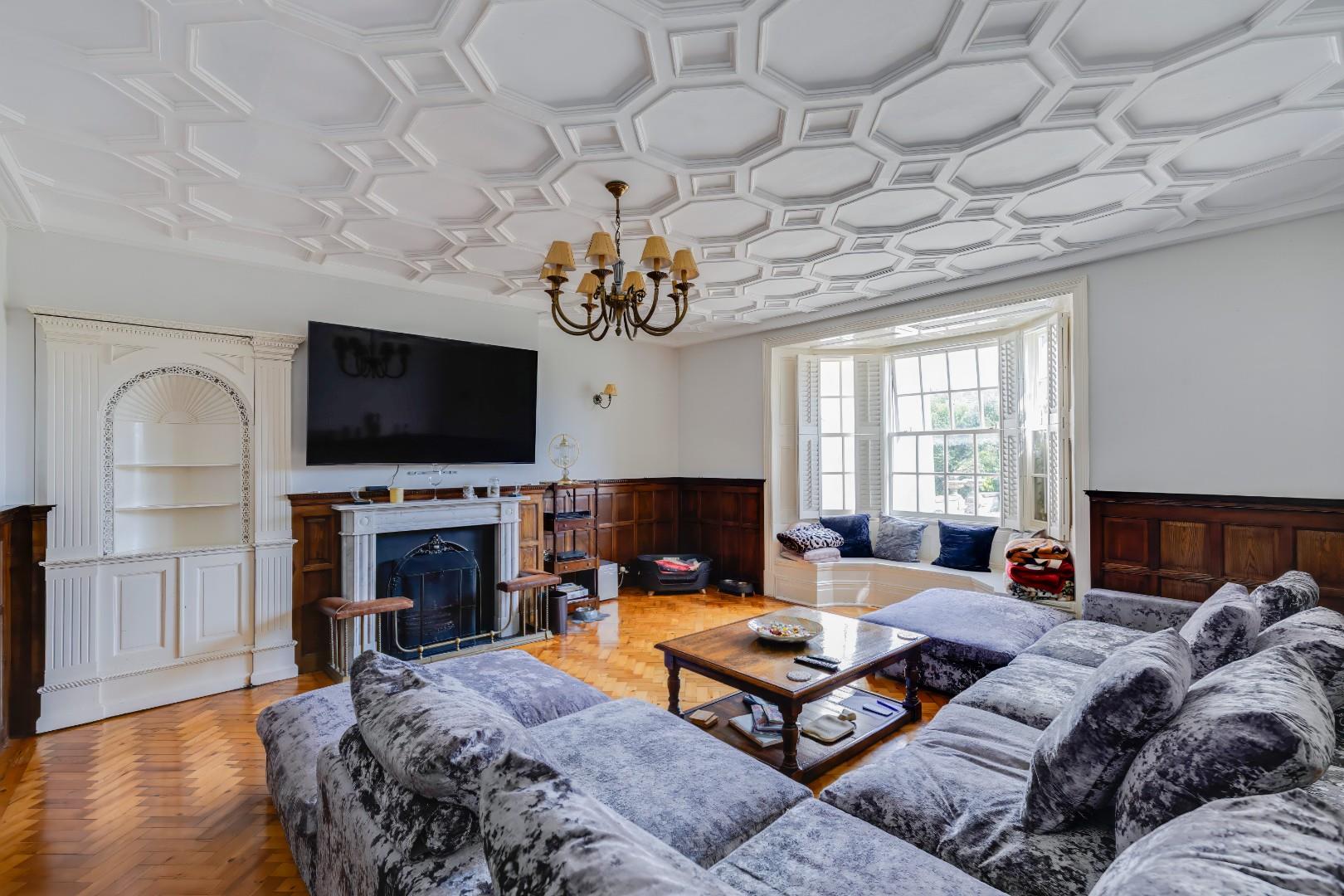 Rhoose Road, Rhoose, Vale of Glamorgan, CF62 3EP